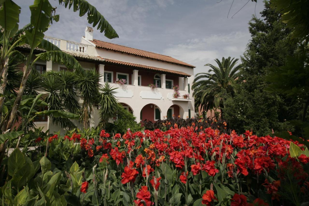 St.george's Bay Country Club & מלון